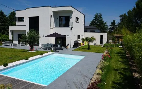 MAISON HAUT DE GAMME-ROANNE